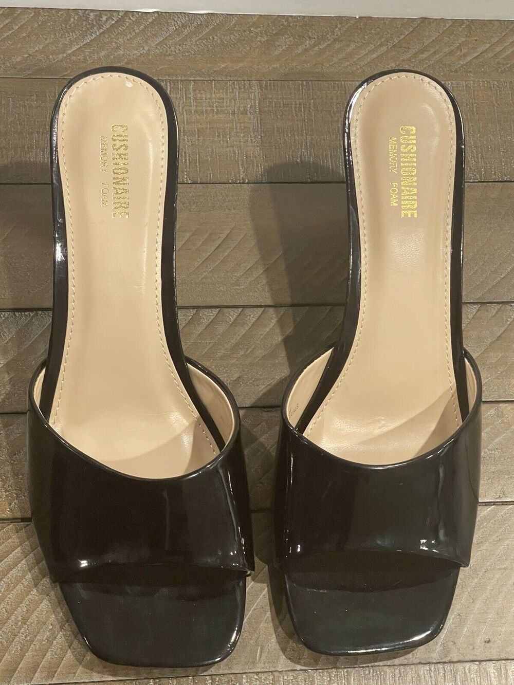 CUSHIONAIRE Women's Evie one band dress sandal +Memory Foam Size 9.5 New